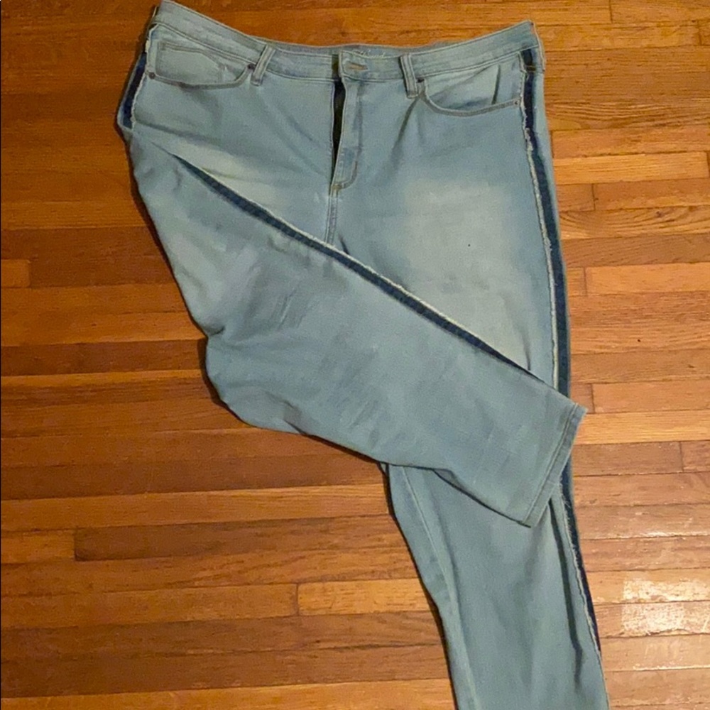 Size 18 Universal Thread Jeans